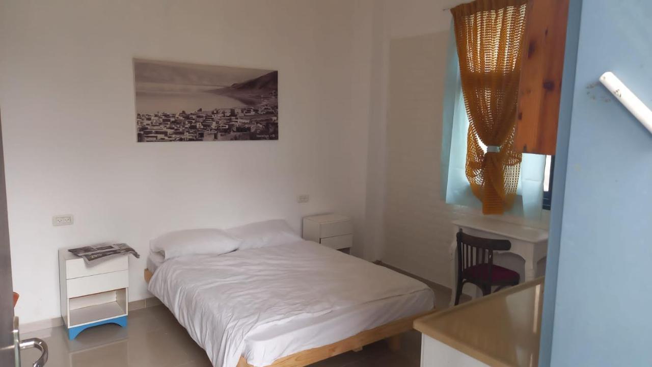 פינה שקטה דקה הליכה לכנרת והטיילת Apartment Tiberias Exterior photo